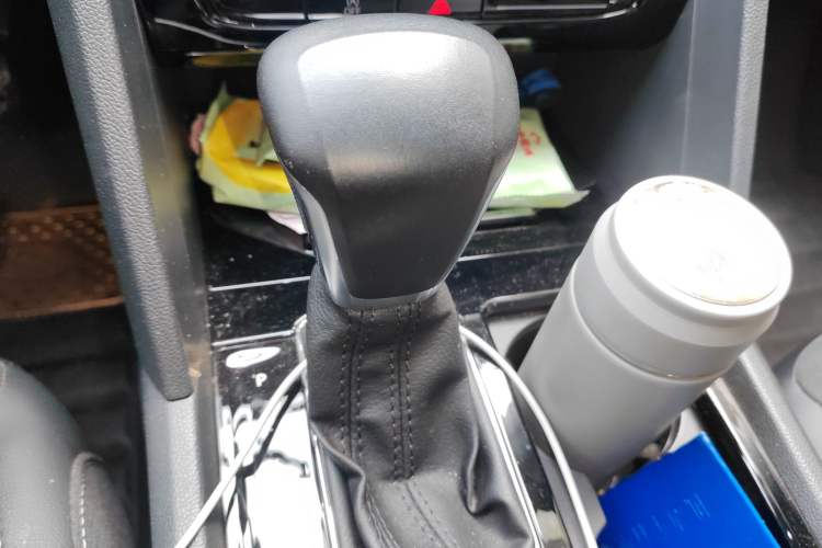 Used Volkswagen Teramont X 2020 Facelifted 330TSI Two-Wheel-Drive Luxury Edition Gear Lever