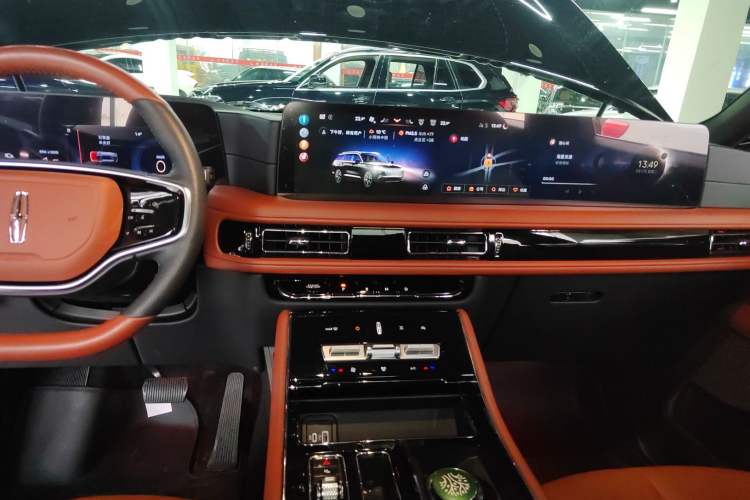 Used Lincoln Aviator 2024 3.0T V6 All-Wheel-Drive Elegance Edition Six Seats
