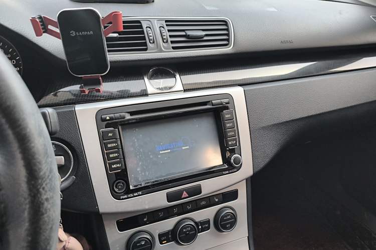 Used Volkswagen Magotan 2013 1.8TSI Prestige Model Audio And AC Panel