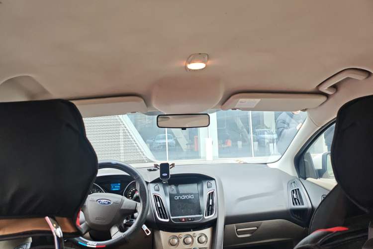 Used Ford Focus 2012 Sedan 1.6L Manual Comfort Model