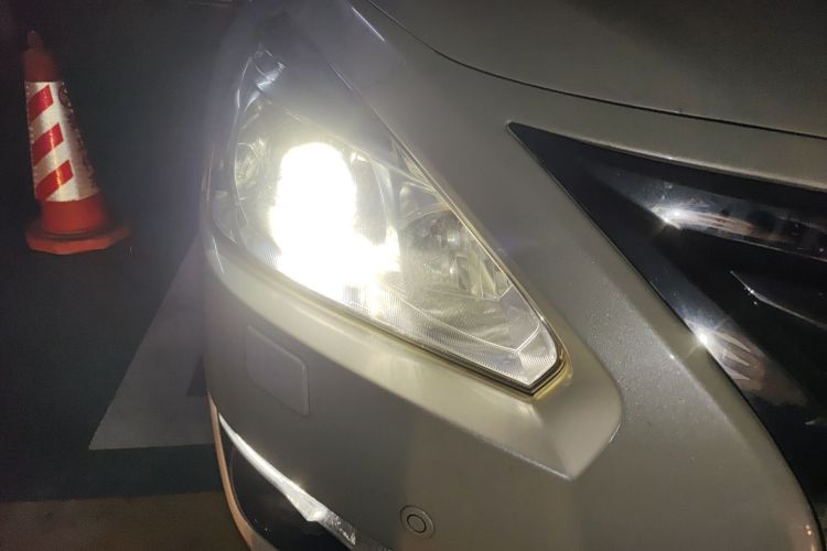 Used Nissan Teana 2013 2.5L XL Leading Edition Right Front Headlight