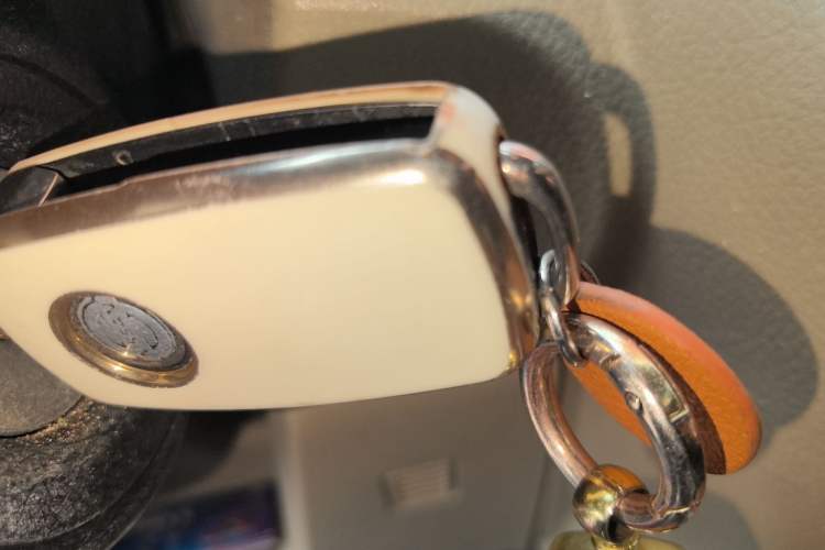 Used Venucia R50 2013 1.6L Automatic Luxury Edition