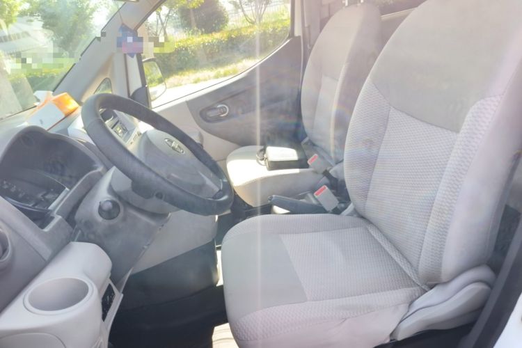 Used Nissan NV200 2014 1.6L Manual Luxury Model China IV Standard