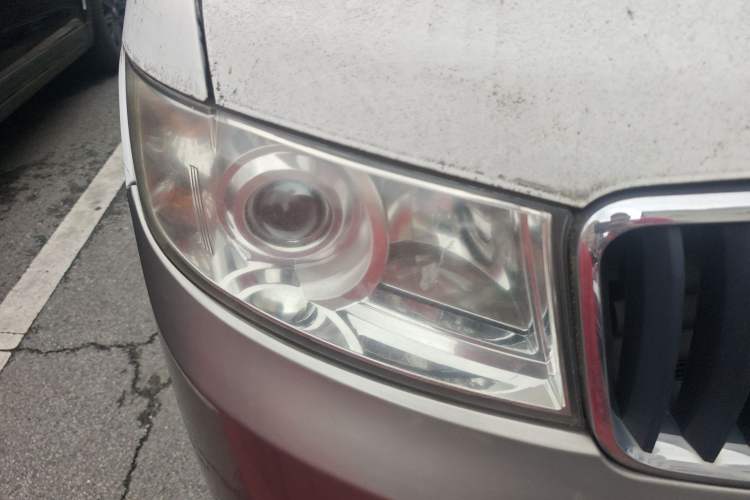 Used Jinbei New Hiace X30L 2016 1.3L Wealth Edition DLCG12 Right Front Headlight