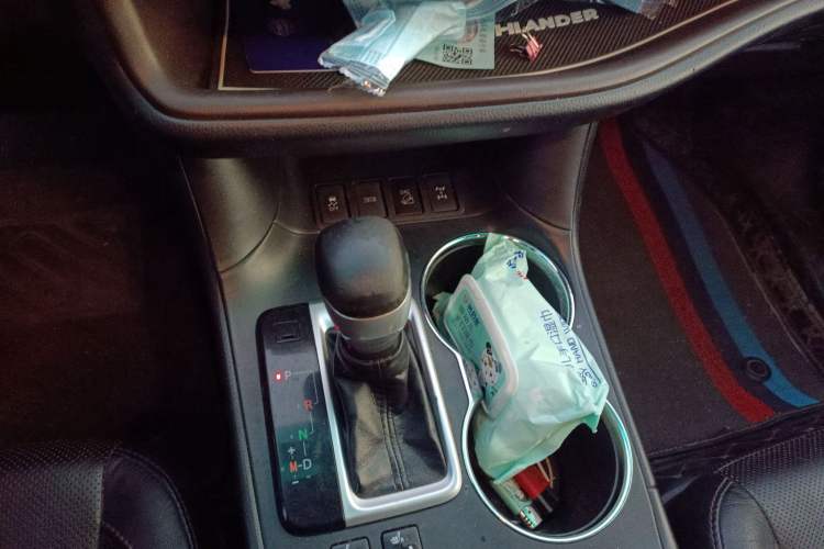 Used Toyota Highlander 2017 2.0T Four-Wheel Drive Luxury Edition 7 Seats