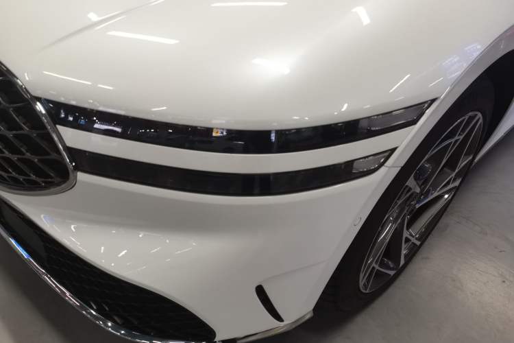 Used Genesis G90 2023 Flagship Edition Left Front Headlight