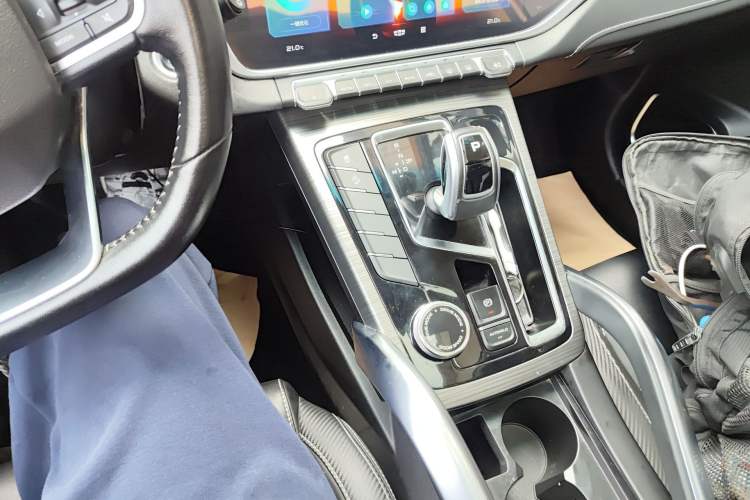 Used Geely Auto Emgrand X7 Sport 2020 1.8TD DCT Smart Connect PRO Gear Lever