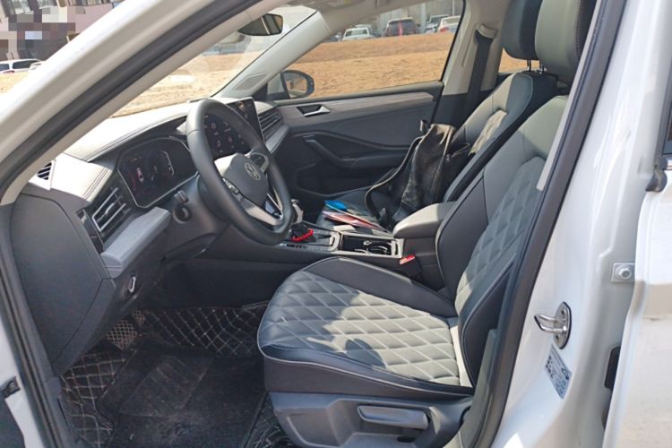 Used Volkswagen Sagitar 2023 280TSI DSG Excellence Edition Left Front Seat