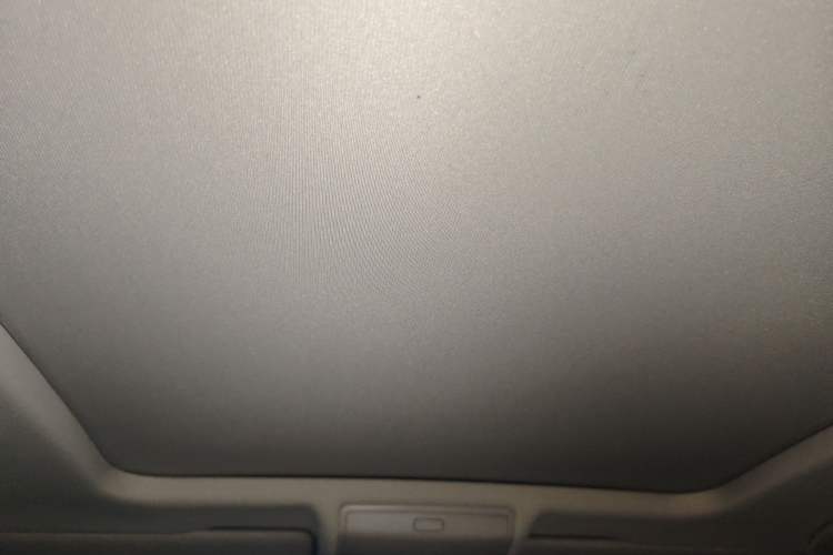 Used Volkswagen Tiguan L 2024 300TSI Automatic Two-Wheel Drive Smart Edition Headliner