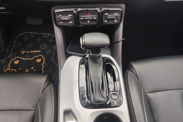 Used GAC Trumpchi GS3 2021 POWER 270T Automatic Luxury Edition Gear Lever