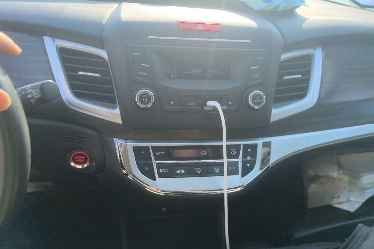 Used Honda Jade 2017 1.8L automatic Comfort version 5 seats
