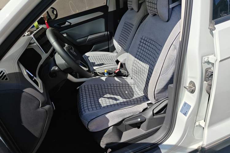 Used Volkswagen T-ROC 2023 280TSI DSG Two-Wheel Drive Time Edition Left Front Seat