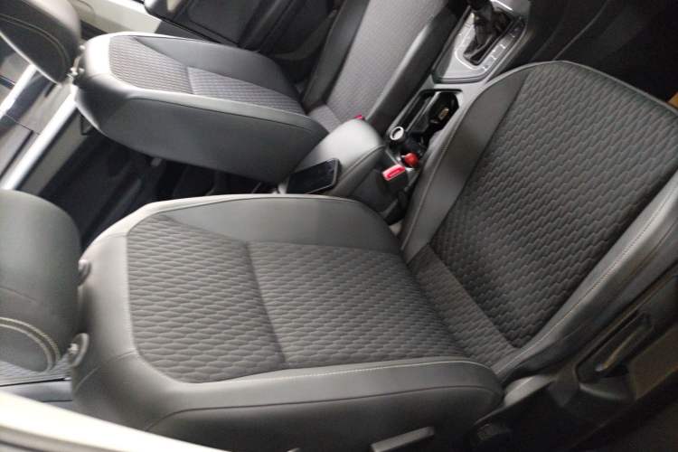 Used Volkswagen Tiguan L 2019 330TSI Automatic Two-Wheel Drive Luxury Edition China VI Standard