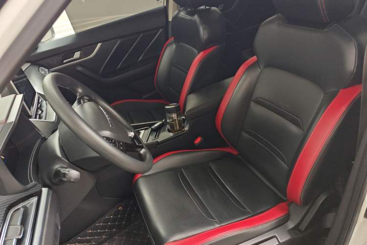 Used Venucia T60 2020 1.6L CVT Smart Drive Version China VI Standard
