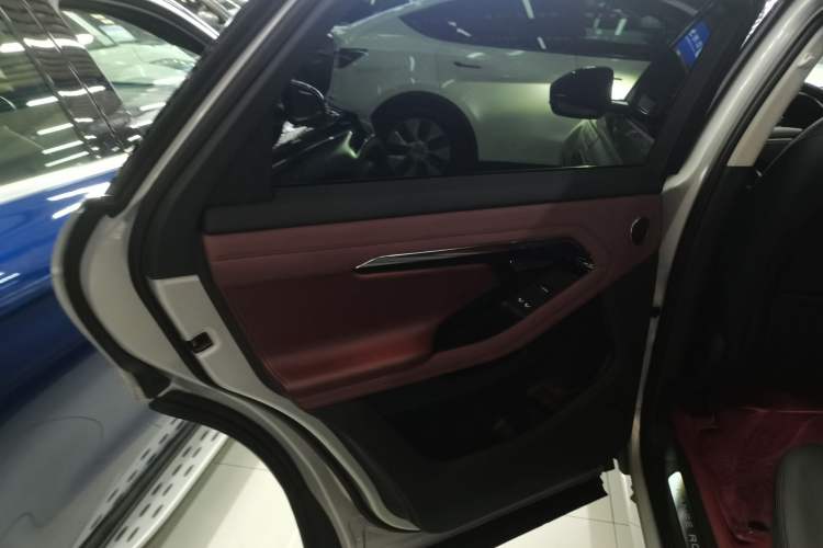 Used Land Rover Range Rover Evoque 2023 Aurora L 249 PS Luxury Edition