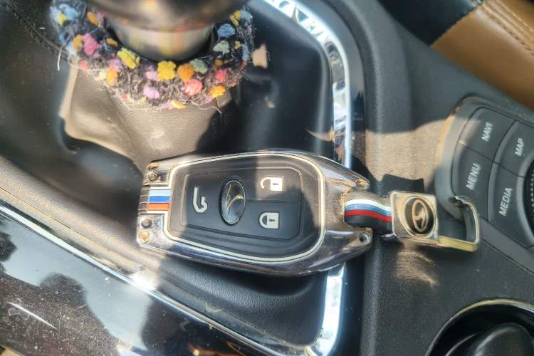 Used Soueast DX7 2015 1.5T Manual Luxury Model
