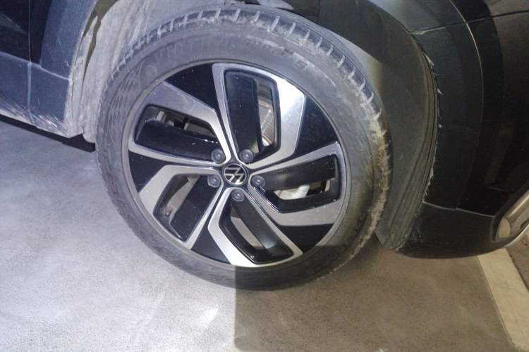 Used Volkswagen Tharu 2023 300TSI Two-Wheel-Drive Full Moon Edition
