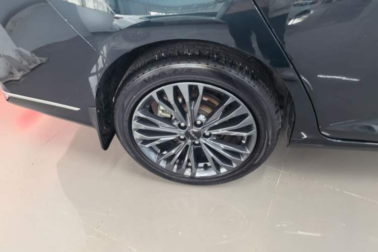 Used Dongfeng Aeolus Yixuan MAX 2023 1.5T Super-Powered Dad Edition Right Rear Wheel Hub