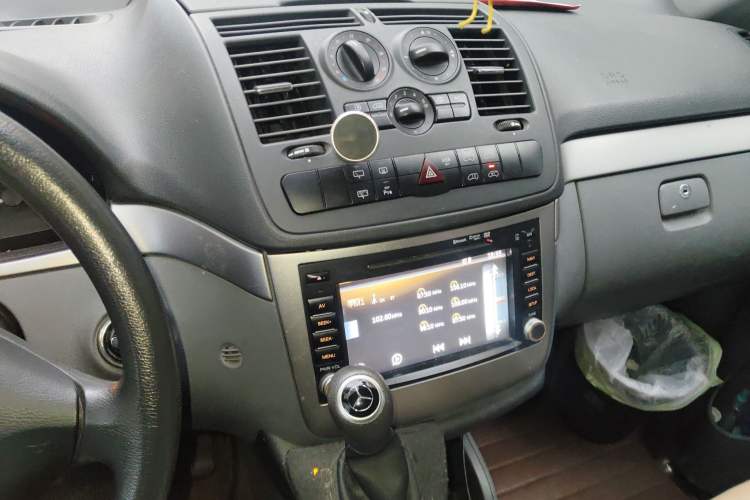 Used Mercedes-Benz Vito 2011 2.5L Elite Edition