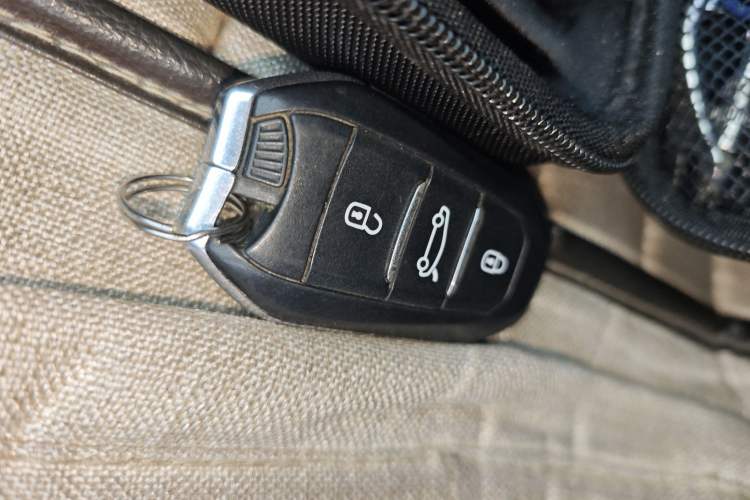 Used Citroen C4L 2014 1.6THP Intelligent Drive Automatic Dynamic Model
