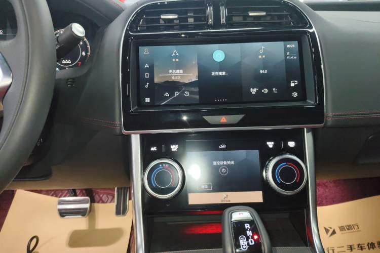 Used Jaguar XEL 2025 2.0T 250 PS R-DYNAMIC 90th Anniversary Edition