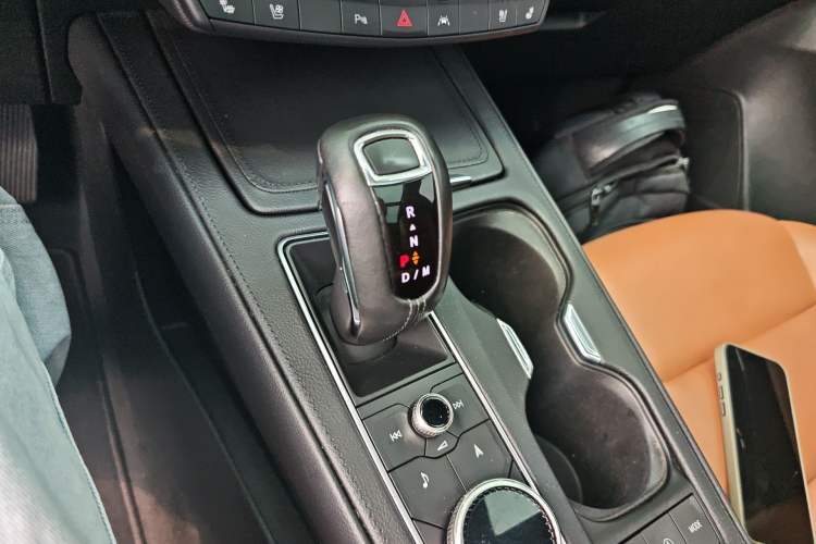 Used Cadillac XT4 2018 28T 4x4 Platinum Edition