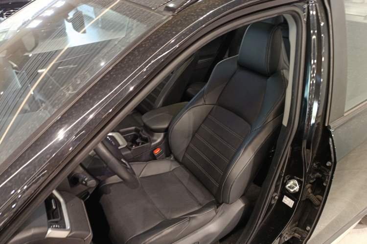 Used Toyota Wildlander 2023 Dual-Motor 2.5L E-CVT Four-Wheel Drive Prestige Edition
