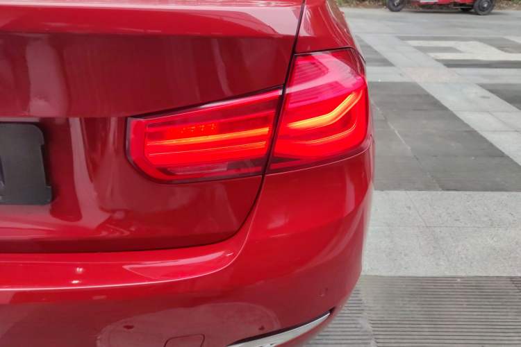 Used BMW 3 Series 2016 316Li Fashion Model
