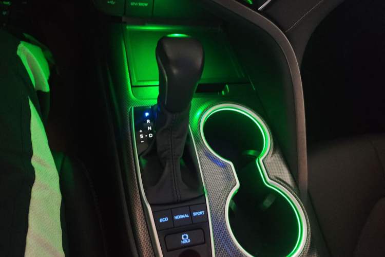 Used Toyota Camry 2021 2.5S Fēngshàng Edition Gear Lever