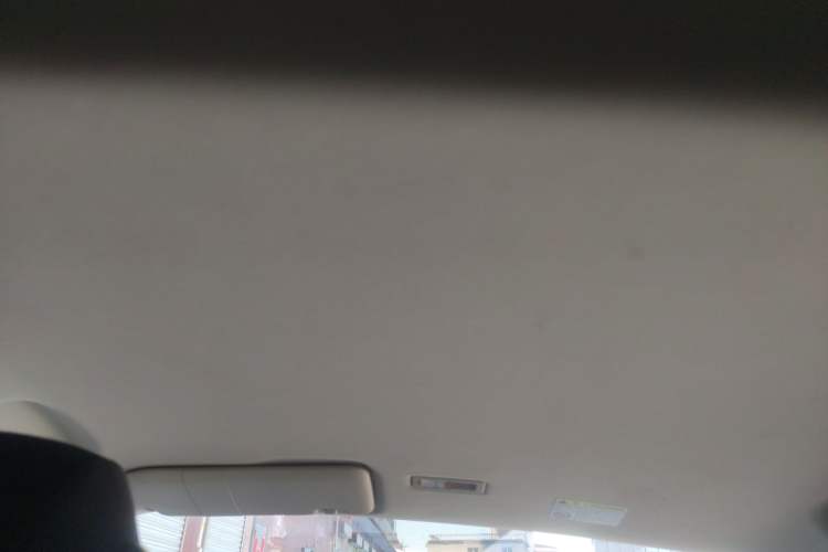 Used Roewe Clever 2021 302 km New Four-Seater Super-Efficient Version
