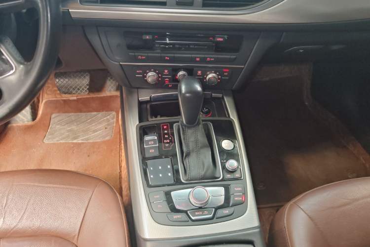 Used Audi A6L 2018 30th Anniversary Edition 35 TFSI Fashion Model
