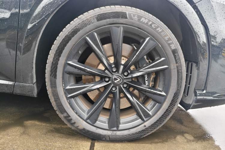 Used Lexus RX 2023 500h Four-Wheel Drive F SPORT Performance Right Front Wheel Hub