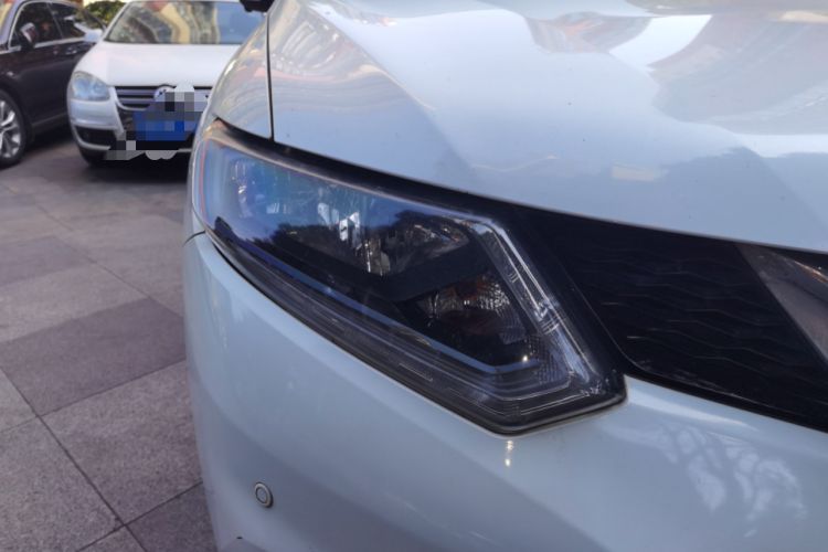 Used Nissan X-Trail 2016 2.0L CVT Smart Enjoyment Version 4WD
