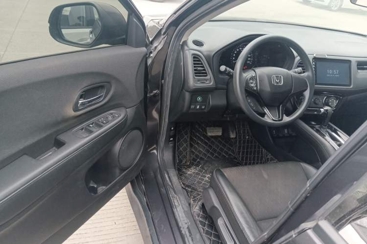 Used Honda Vezel 2020 1.5L CVT Pioneer Edition Driver Seat