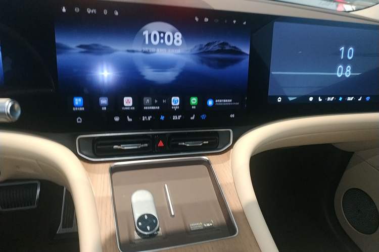 Used Hima AITO M9 2025 Extended-Range Ultra Version 52 kWh 6-Seater
