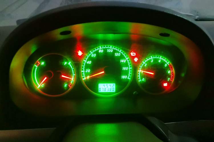 Used Foton Scenic 2014 2.0L Express Classic Long-Wheelbase Low-Roof 486EQV4