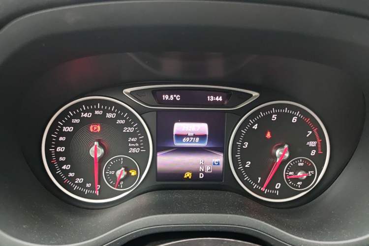 Used Mercedes-Benz B-Class 2017 B 200 Sport Edition Instrument Cluster