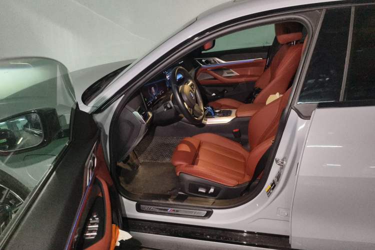 Used BMW i4 2022 eDrive40
