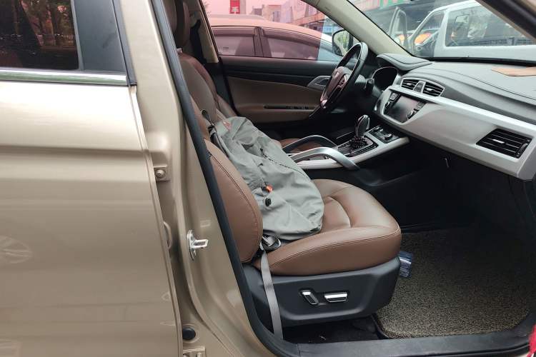 Used Geely Auto Emgrand X7 Sport 2016 1.8TD Automatic ZhiZun Version Right Front Seat