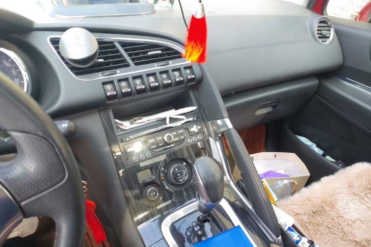 Used Peugeot 3008 2013 1.6THP Automatic Prestige Edition Audio And AC Panel