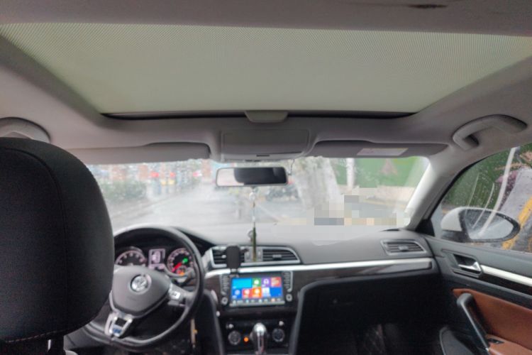 Used Volkswagen Lamando 2015 280TSI DSG Comfort Edition
