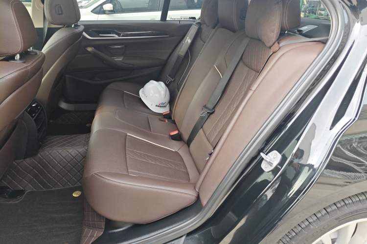 Used BMW 5 Series 2022 Restyled 525Li Luxury Package
