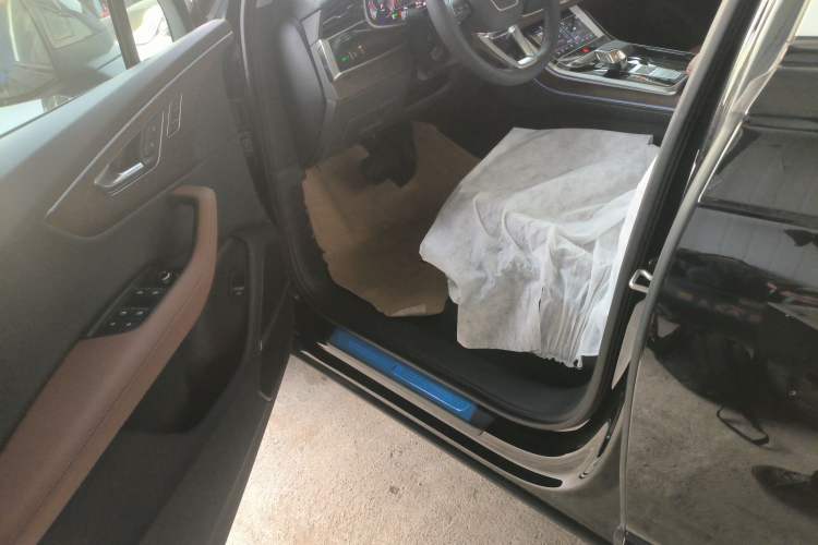 Used Audi Q7 2025 55 TFSI quattro S line Black Warrior Edition
