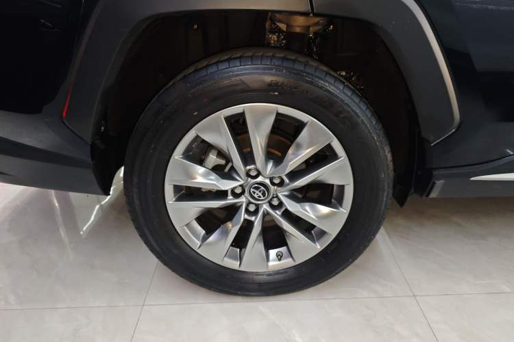 Used Toyota Wildlander 2022 Dual-Motor 2.5L E-CVT 4x4 Luxury PLUS Edition