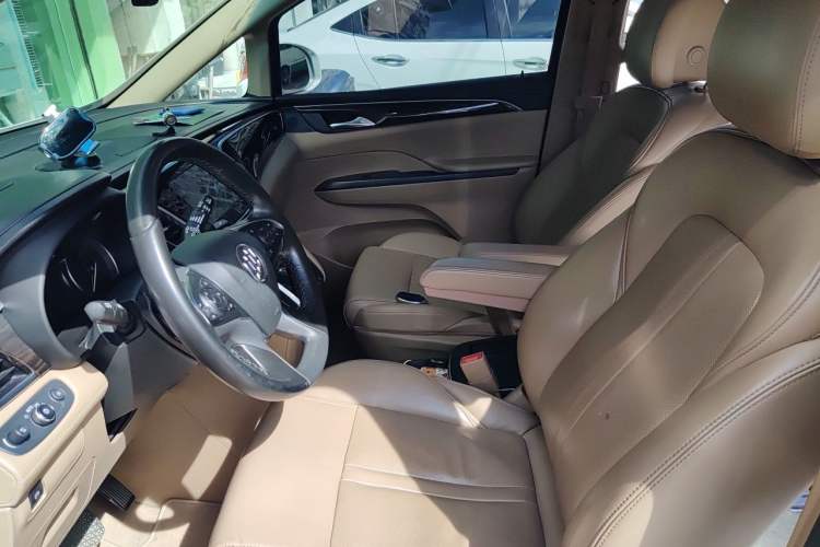 Used Buick GL8 2017 ES 28T Luxury Model China V Standard
