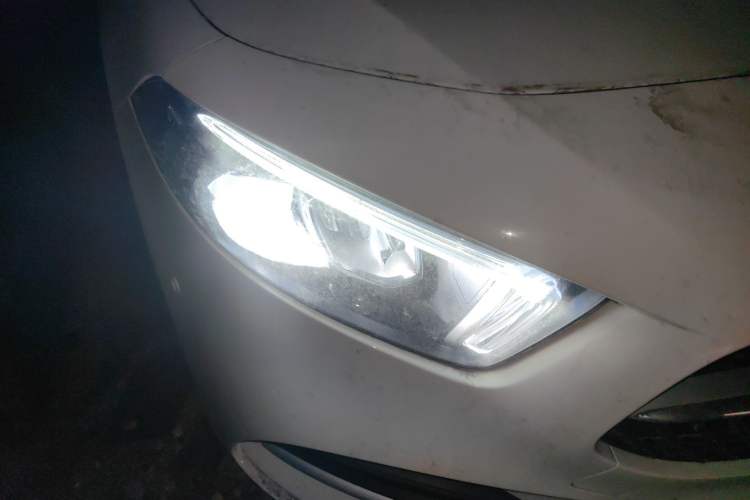 Used Mercedes-Benz A-Class 2022 Second Facelift A 200 L Sport Sedan Fashion Version Right Front Headlight