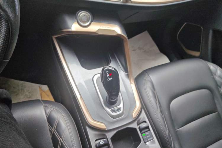 Used Haval H6 2020 1.5 GDIT Automatic Platinum Champion Edition Gear Lever