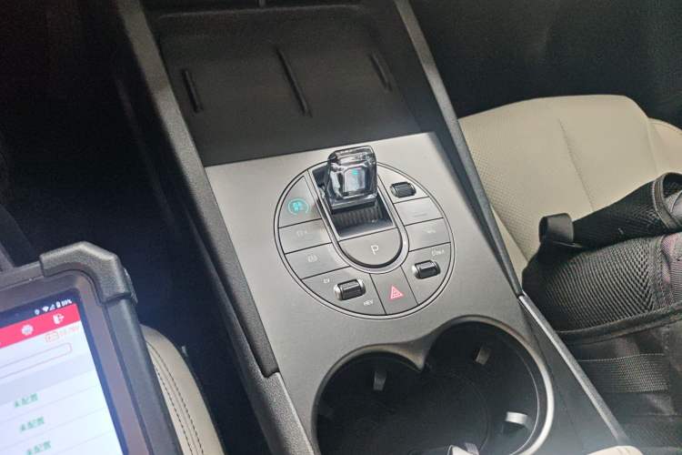 Used BYD Seal 06 New Energy 2024 DM-i 80KM Luxury Model Gear Lever