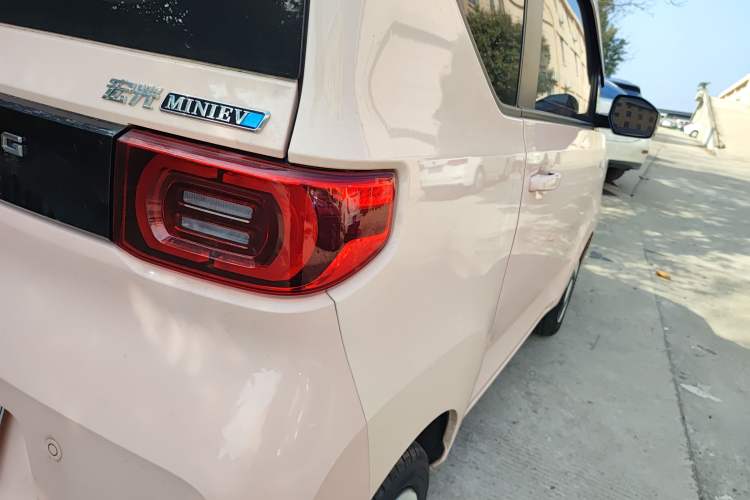 Used Wuling Hongguang MINIEV 2022 Macaron Fashion Model Lithium Iron Phosphate