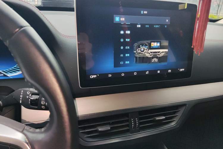 Used BYD Tang New Energy 2018 DM 2.0T All-Wheel Drive Smart Connectivity Luxury Model 7 Seats China V Emission Standard
